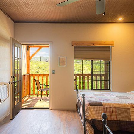 Miners Cabins #1 - Two Double Beds And Private Balcony トゥームストーン エクステリア 写真