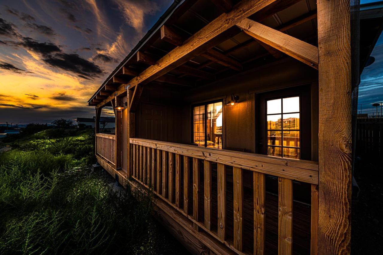 Miners Cabins #1 - Two Double Beds And Private Balcony トゥームストーン エクステリア 写真